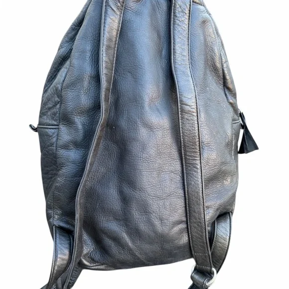 BAGGU Leather Zip-Front Backpack - Picture 6 of 14